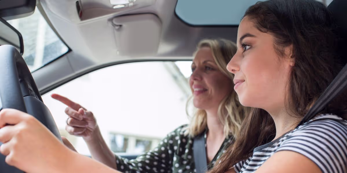 Auto-école en ligne ou traditionnelle : que choisir ?