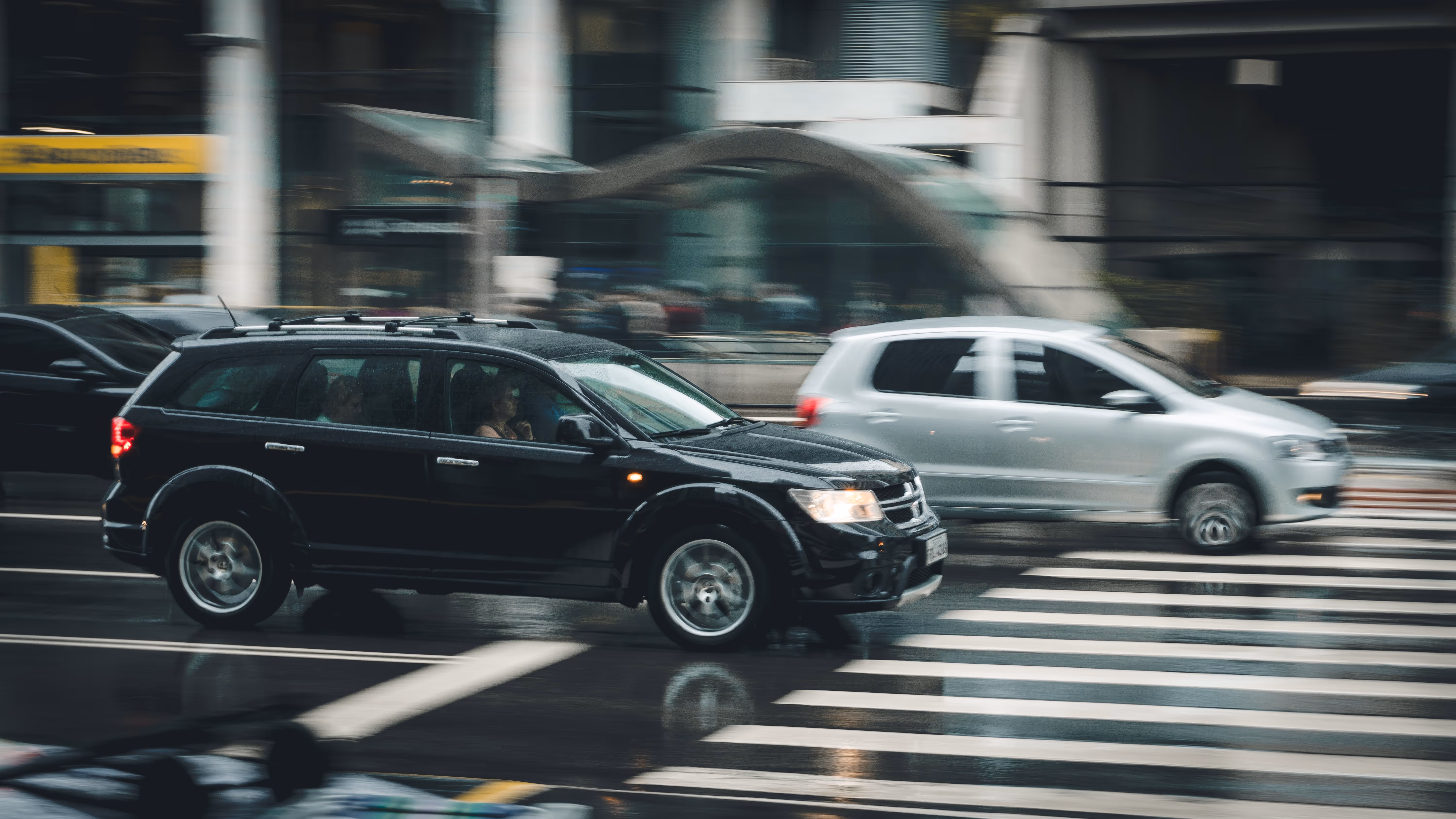 Feux diurnes : comment utiliser les feux de jour sur la route ?