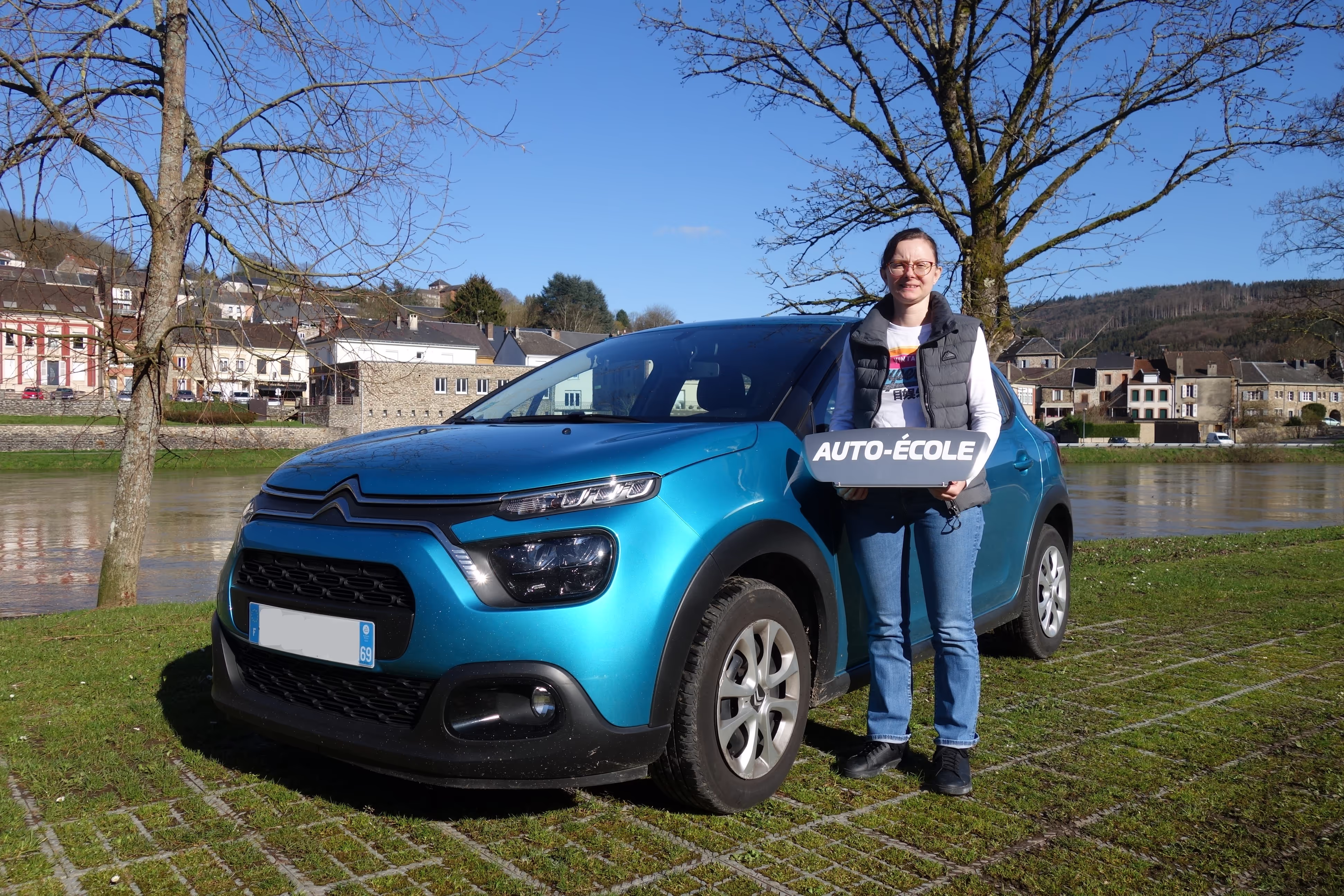 Rébecca, enseignante partenaire lePERMISLIBRE à Charleville – Mézières 🚘