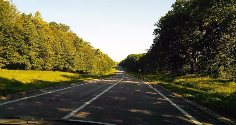 Franchissement d’une ligne continue : interdictions et exceptions