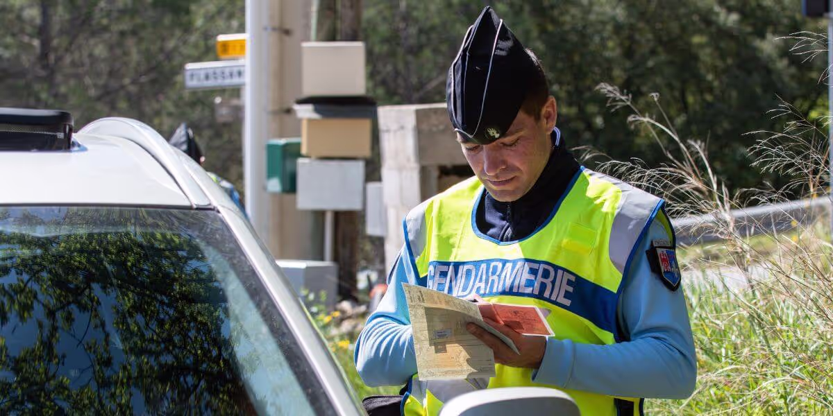 Contrôle routier : la liste des papiers obligatoires à présenter