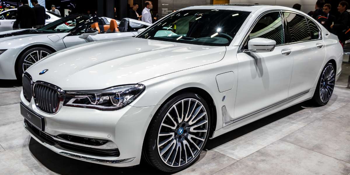 Voiture segment F
