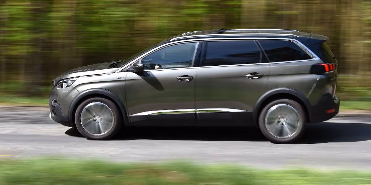 Zoom sur les véhicules catégorie M : Grandes voitures familiales