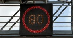 Le 1er juillet 2018 entre en vigueur la limitation de la vitesse à 80 km/h sur les routes nationales au lieu de 90 km/h. Voici ce qui va changer.