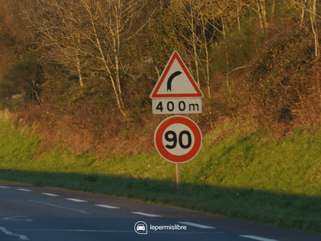 Panneau de limitation à 90km/h