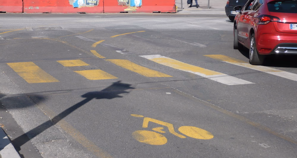 marquage au sol jaune temporaire