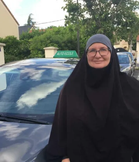 Aicha, moniteur diplômé d'État à Ermont