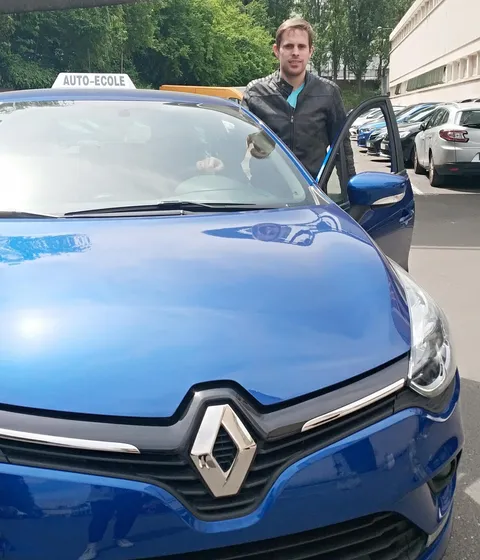 Jérémy, moniteur diplômé d'État à Bures-sur-Yvette