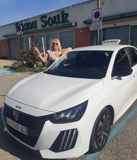Sylvie, moniteur diplômé d'État à La Seyne-sur-Mer